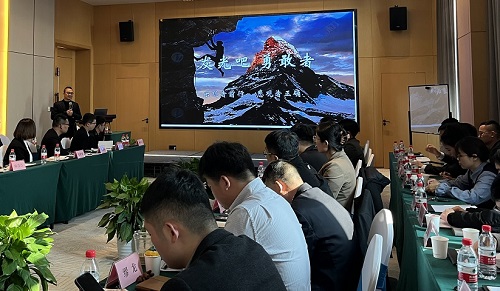 郭總.jpg 郭總.jpg